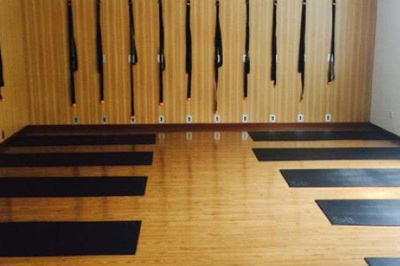 Jingruo Into Yoga Studio 